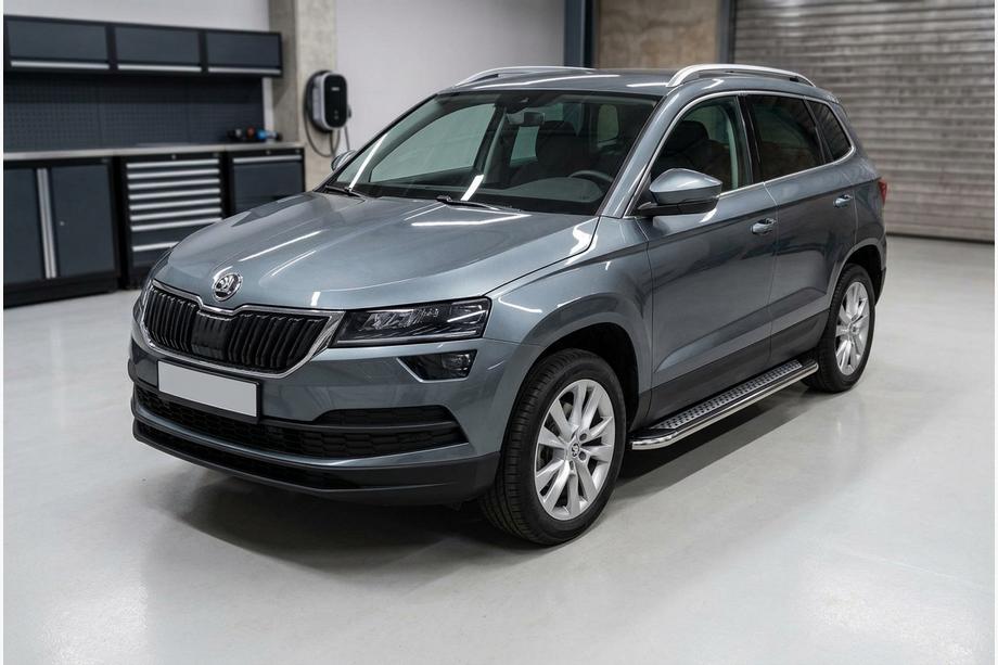 Skoda Karoq 2018– Boční prahy Maydos V2 (2 ks, hliník ↗ nerez) Image