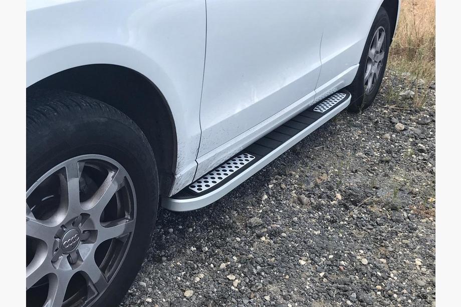 Audi Q3 2011–2019 Boční nášlapy Tayga V2 (2 ks, hliník) Image