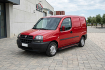 Fiat Doblo I 2001–2005 Boční nášlapy Maya Red (2 ks, hliník) fotografie 1