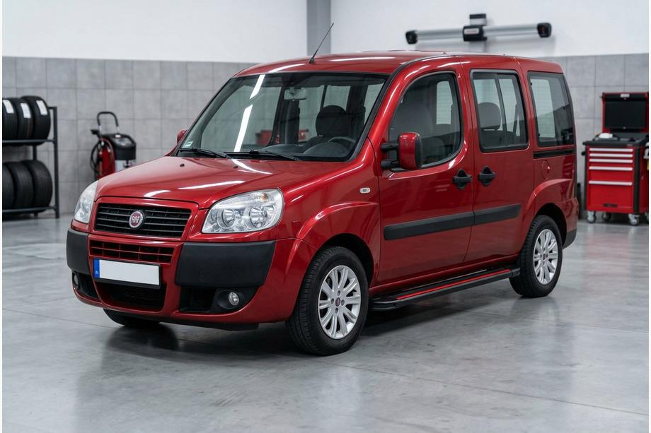 Fiat Doblo I 2005–2010 Boční nášlapy Maya Red (2 ks, hliník) Maxi (dlouhý rozvor) Image