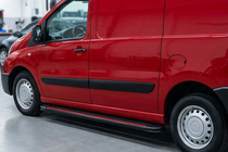 Fiat Scudo 2007–2015 Boční nášlapy Maya Red (2 ks, hliník) fotografie 1