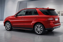 Mercedes GLE/ML třída W166 2011–2018 Boční nášlapy Maya Red (2 ks, hliník) fotografie 1