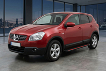 Nissan Qashqai 2007–2010 Boční nášlapy Maya Red-Black (2 ks, hliník) fotografie 1