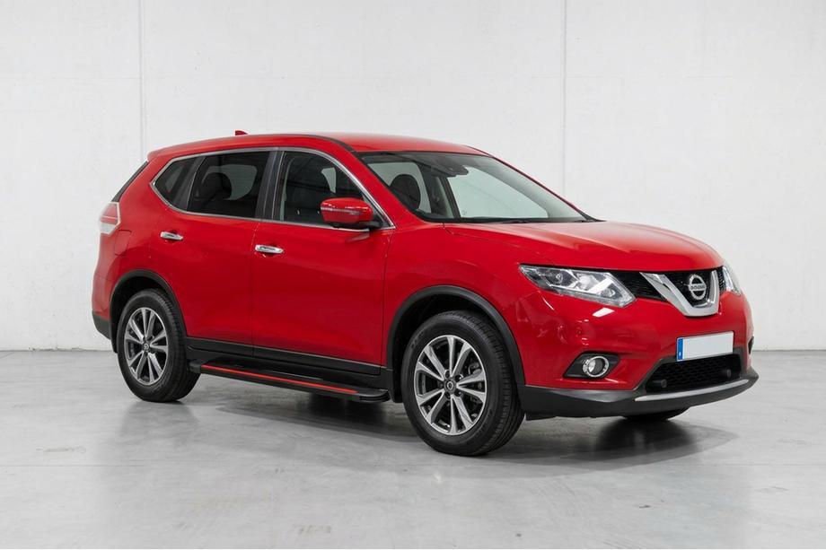 Nissan X-trail T32/Rogue 2014–2021 Boční nášlapy Maya Red (2 ks, hliník) Image