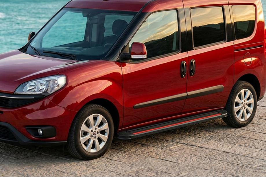 Opel Combo 2012–2018 Boční nášlapy Maya Red (2 ks, hliník) Maxi (dlouhý rozvor) Image