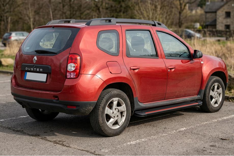 Renault Duster 2008–2017 Boční nášlapy Maya Red (2 ks, hliník) Image