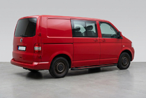 Volkswagen T5 Caravelle 2004–2010 Boční nášlapy Maya Red (2 ks, hliník) Dlouhý rozvor fotografie 1