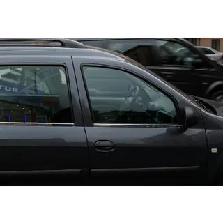 Vnější okenní lišty (4 ks, nerez) Lada Largus 2012– fotografie 3