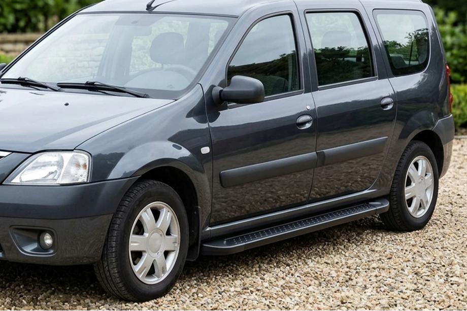 Lada Largus 2012– Boční nášlapy Allmond Black (2 ks, hliník) Image
