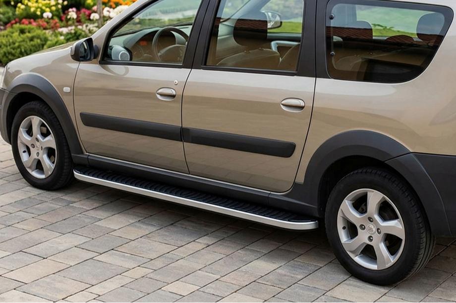 Lada Largus 2012– Boční nášlapy Tayga (2 ks, hliník) Image