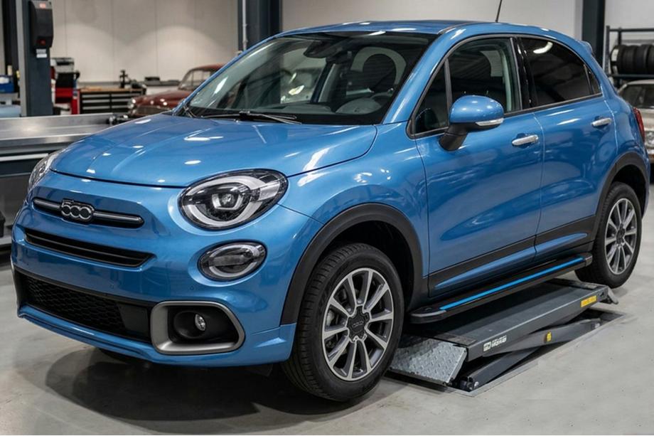 Fiat 500X 2014–2024 Boční nášlapy Maya Blue (2 ks, hliník) Image