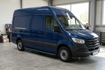 Mercedes Sprinter W907/W910 2018– Boční nášlapy Maya Blue (2 ks, hliník) Long/ExtraLong fotografie 1