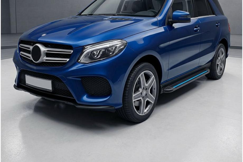 Mercedes GLE/ML třída W166 2011–2018 Boční nášlapy Maya Blue (2 ks, hliník) Image