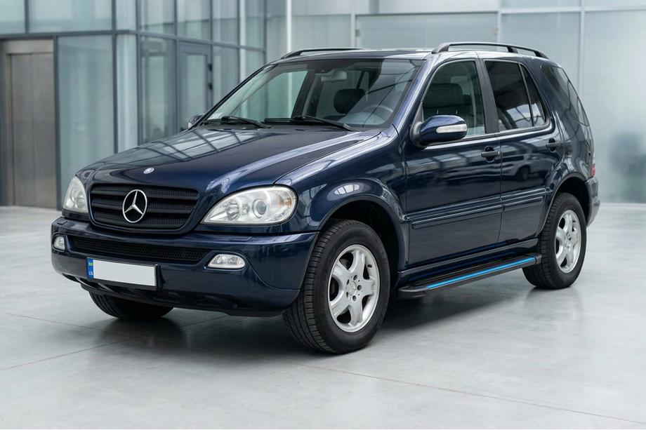 Mercedes ML W163 1997–2005 Boční nášlapy Maya Blue (2 ks, hliník) Image