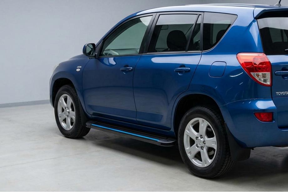 Toyota Rav 4 2006–2013 Boční nášlapy Maya Blue (2 ks, hliník) Image