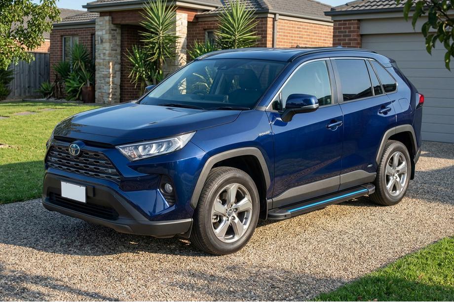Toyota Rav 4 2019–2025 Boční nášlapy Maya Blue (2 ks, hliník) Image