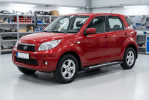 Daihatsu Terios 2006–2017 Boční nášlapy New Vision Black (2 ks, hliník) fotografie 1