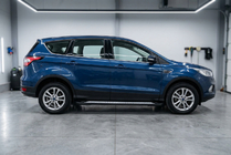 Ford Kuga/Escape 2013–2019 Boční nášlapy Vision New Black (2 ks, hliník) fotografie 1