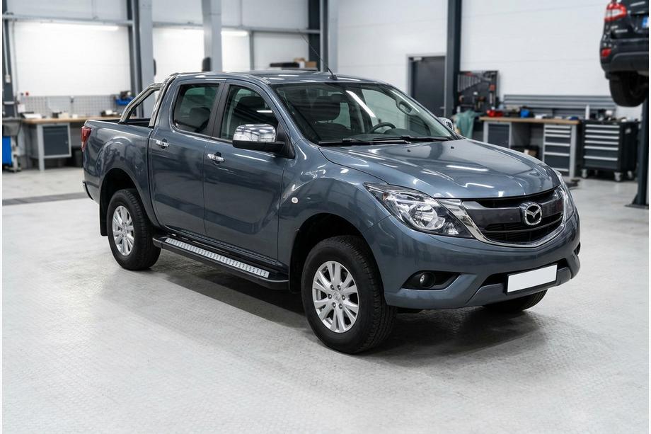 Mazda BT-50 2012– Boční nášlapy New Vision Black (2 ks, hliník) Image