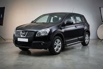 Nissan Qashqai 2007–2010 Boční nášlapy New Vision Black (2 ks, hliník) fotografie 1