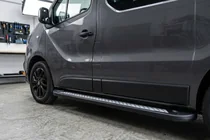 Nissan Primastar 2002–2014 Boční nášlapy New Vision Black (2 ks, hliník) fotografie 1