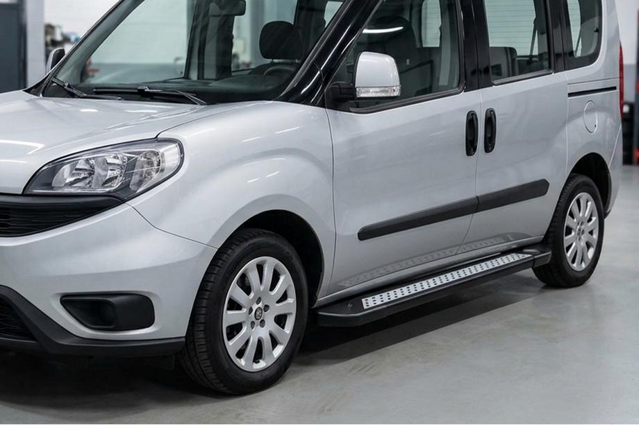 Opel Combo 2012–2018 Boční nášlapy New Vision Black (2 ks, hliník) Krátký rozvor Image