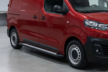 Peugeot Traveller 2017– Boční nášlapy Vision New Black (2 ks, hliník) fotografie 1