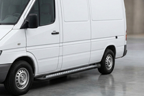 Volkswagen LT 1995–2006 Boční nášlapy New Vision Black (2 ks, hliník) fotografie 1