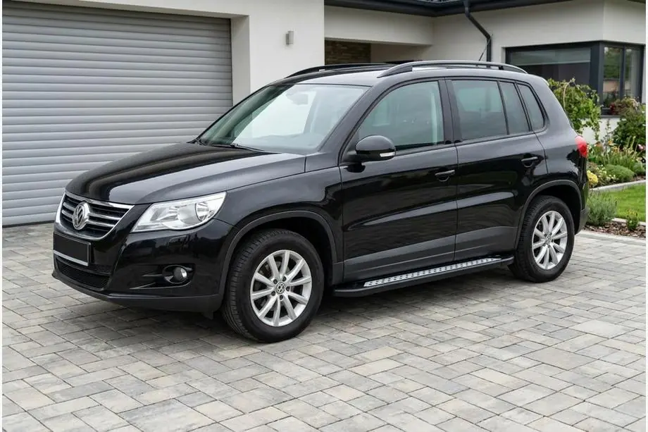 Volkswagen Tiguan 2007–2016 Boční nášlapy New Vision Black (2 ks, hliník) Image