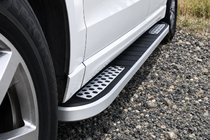 Audi Q5 2017–2025 Boční nášlapy Tayga V2 (2 ks, hliník) fotografie 3