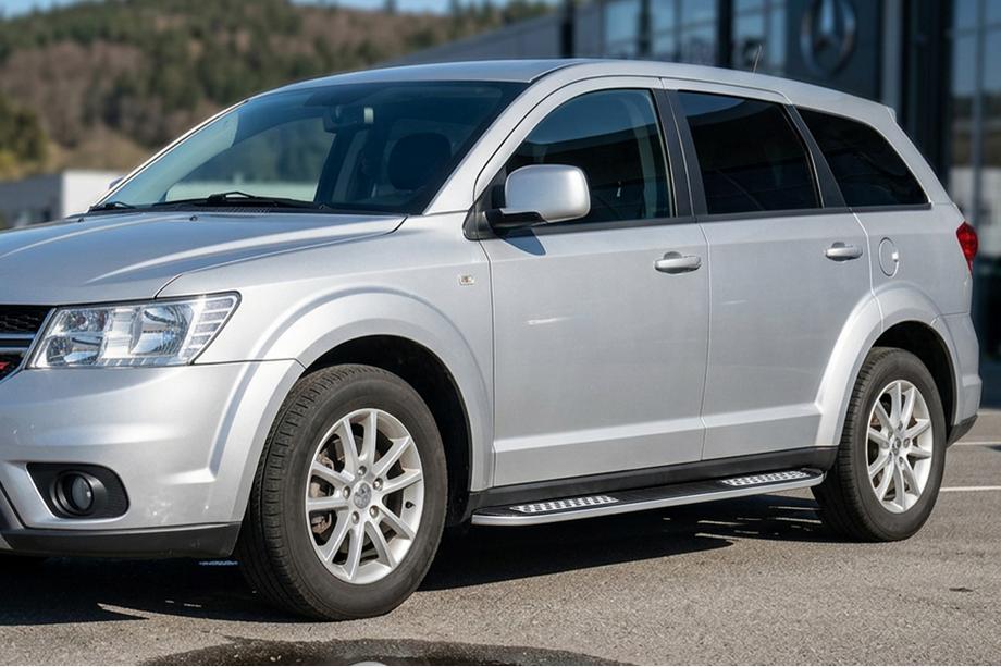 Fiat Freemont 2011–2016 Boční nášlapy Tayga V2 (2 ks, hliník) Image