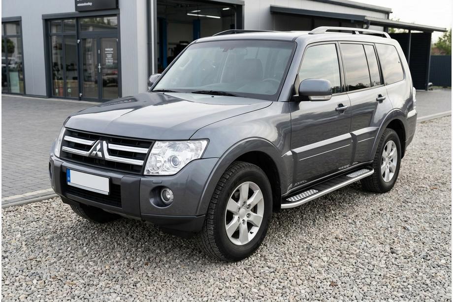 Mitsubishi Pajero Wagon IV 2006–2021 Boční nášlapy Tayga V2 (2 ks, hliník) Image