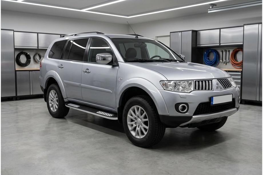 Mitsubishi Pajero Sport 2008–2015 Boční nášlapy Tayga V2 (2 ks, hliník) Image
