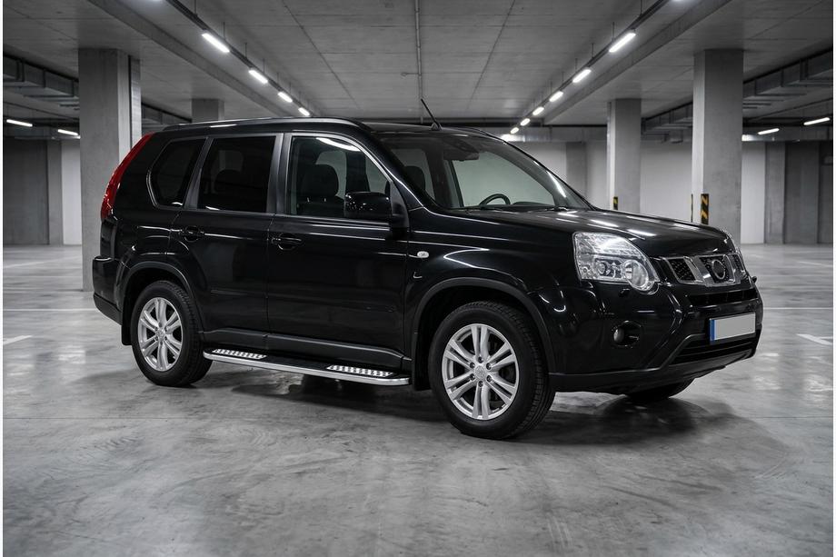 Nissan X-trail T31 2007–2014 Boční nášlapy Tayga V2 (2 ks, hliník) Fotografie 1