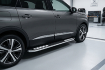 Peugeot 5008 2016–2023 Boční nášlapy Tayga V2 (2 ks, hliník) fotografie 1