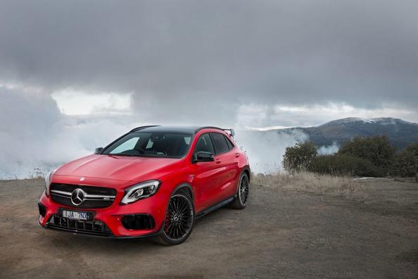 Recenze kompaktního crossoveru Mercedes-Benz GLA-Class