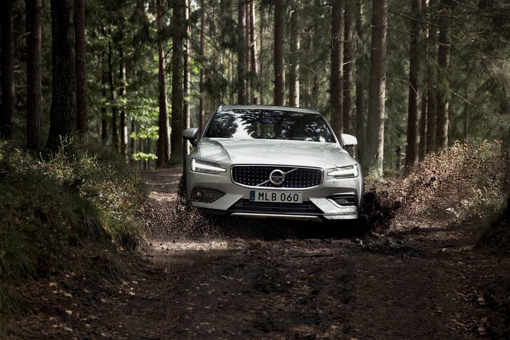 Test terénního kombi Volvo V60 Cross Country