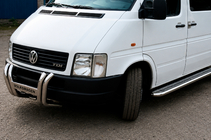 Volkswagen LT 1995–2006 Nerezový přední ochranný rám (bullbar) Kelebek WT011 fotografie 2