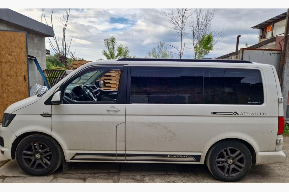 Volkswagen T5 2010–2015 Integrované střešní ližiny (černé) Fotografie 42