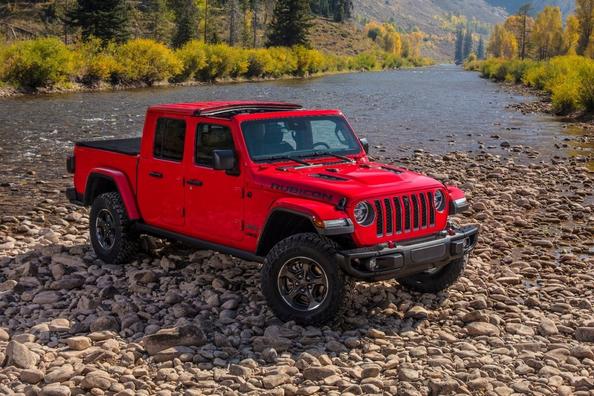 Recenze rámového pickupu Jeep Gladiator s pohonem 4x4