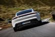 Elektrický sportovní sedan Porsche Taycan s pohonem všech kol fotografie 14