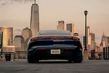 Elektrický sportovní sedan Porsche Taycan s pohonem všech kol fotografie 16