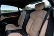 Elektrický sportovní sedan Porsche Taycan s pohonem všech kol fotografie 11