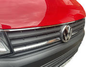 Volkswagen T6 2015–2024 Nerezová lišta na horní část masky chladiče 2015-2019 (1 ks) fotografie 1