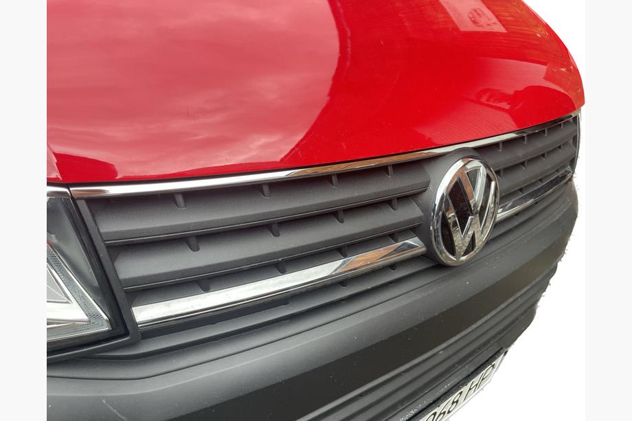 Volkswagen T6 2015–2024 Nerezová lišta na horní část masky chladiče 2015-2019 (1 ks) Image