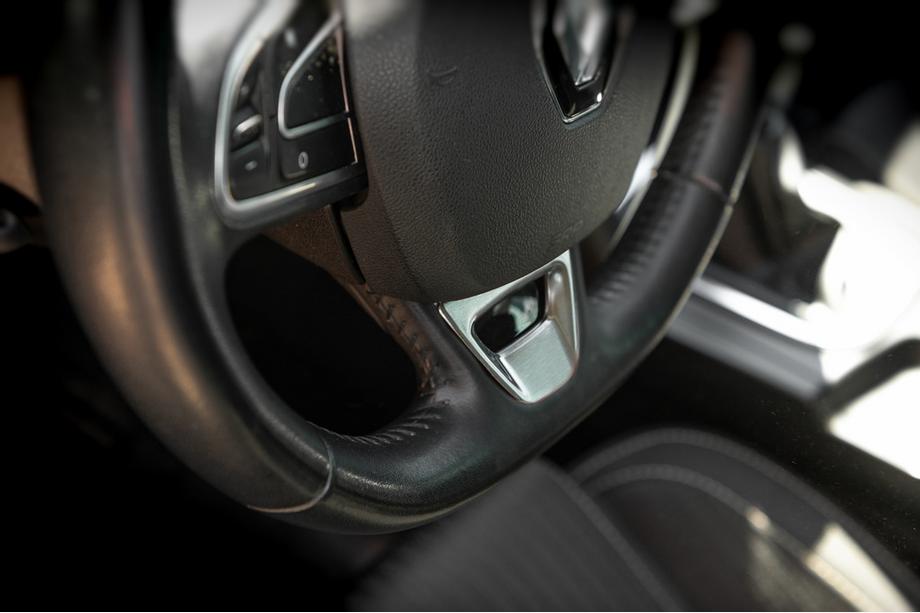 Renault Megane IV 2016–2025 Kryt volantu (nerez) Image
