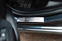 Renault Megane IV 2016–2025 Nerezové kryty prahů OmsaLine (4 ks, nerez) fotografie 3