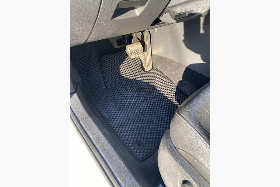 Volkswagen Passat B7 2012–2015 EVA autokoberce do interiéru (EU, černé) Image