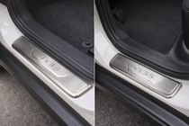 Hyundai IX-35 2010–2015 Nerezové kryty prahů Libao (4 ks) fotografie 1