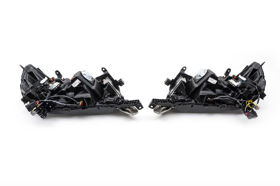 Toyota Land Cruiser 200 2007–2021 Přední světlomety 2016+ (Bugatti) Fotografie 10